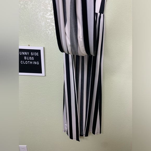 Best Cody Black and White Stripped Stretchy Maxi Skirt W/ Slits Size Medium - Picture 5 of 9